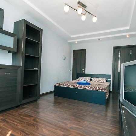 Apartments On Henerala Zhmachenka キエフ エクステリア 写真