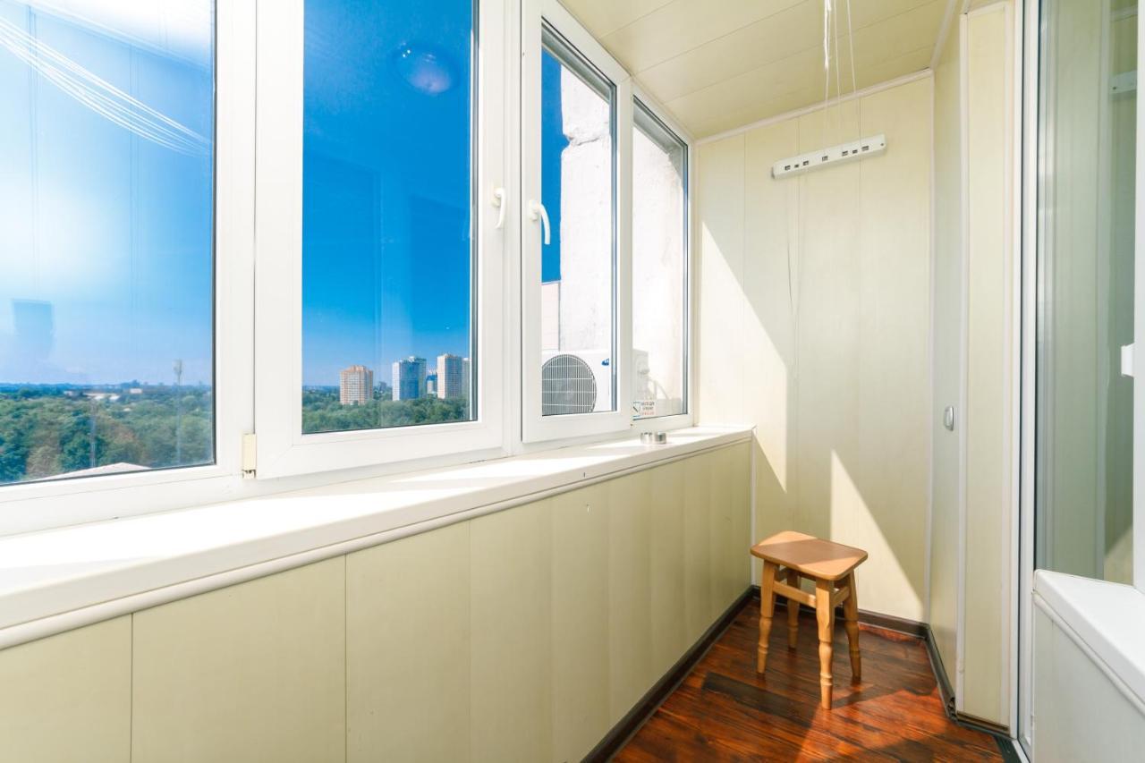 Apartments On Henerala Zhmachenka キエフ エクステリア 写真