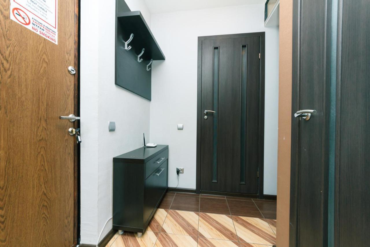 Apartments On Henerala Zhmachenka キエフ エクステリア 写真